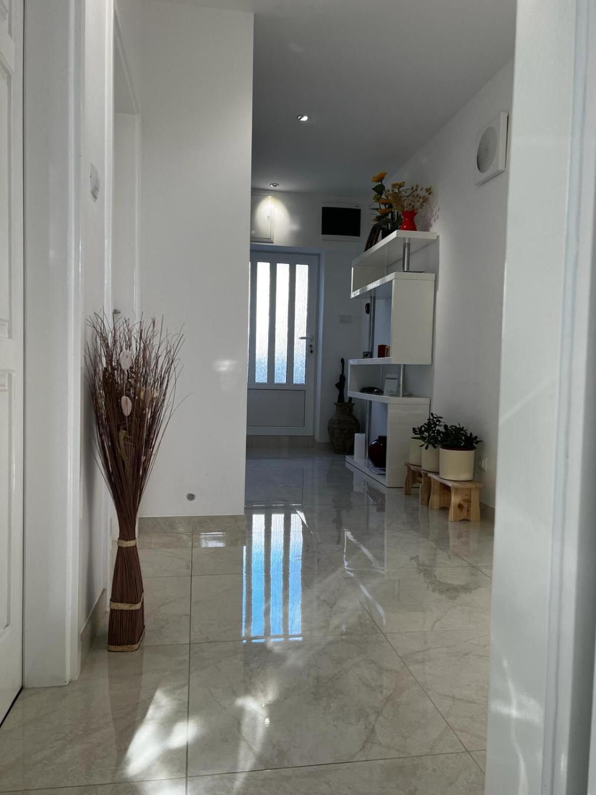 Apartment Marina Komiža Екстериор снимка