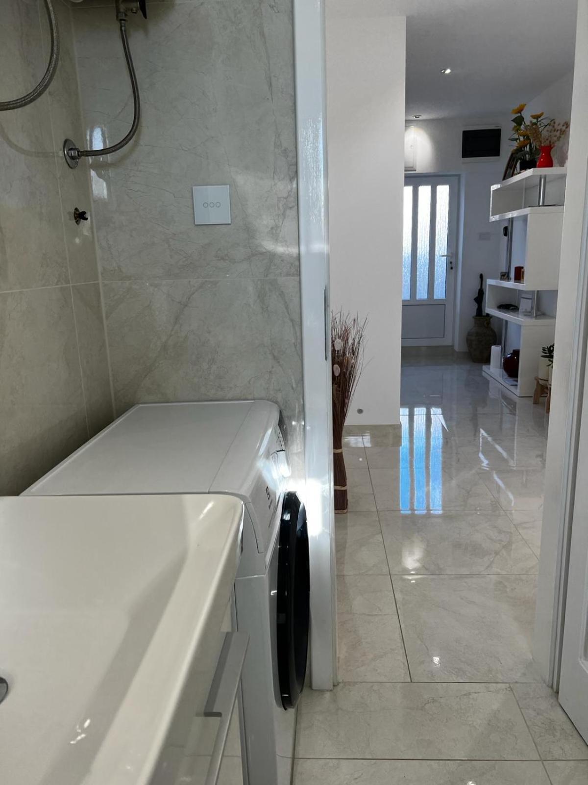 Apartment Marina Komiža Екстериор снимка