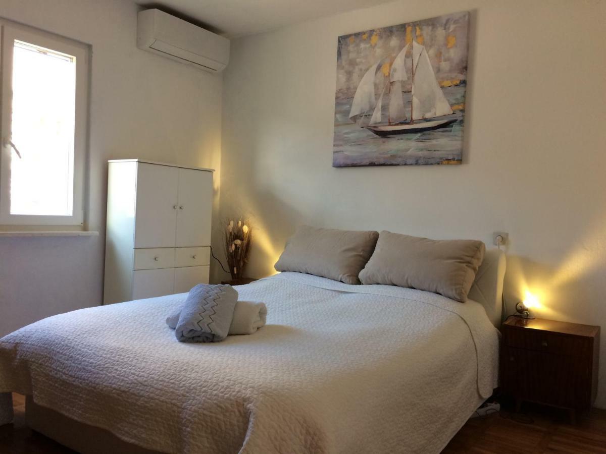 Apartment Marina Komiža Екстериор снимка