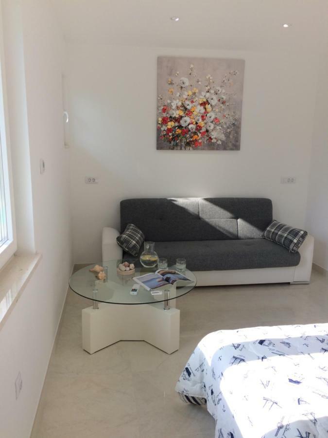 Apartment Marina Komiža Екстериор снимка